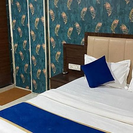 Fabexpress Ashirwad Residency Hotell Mumbai Exteriör bild