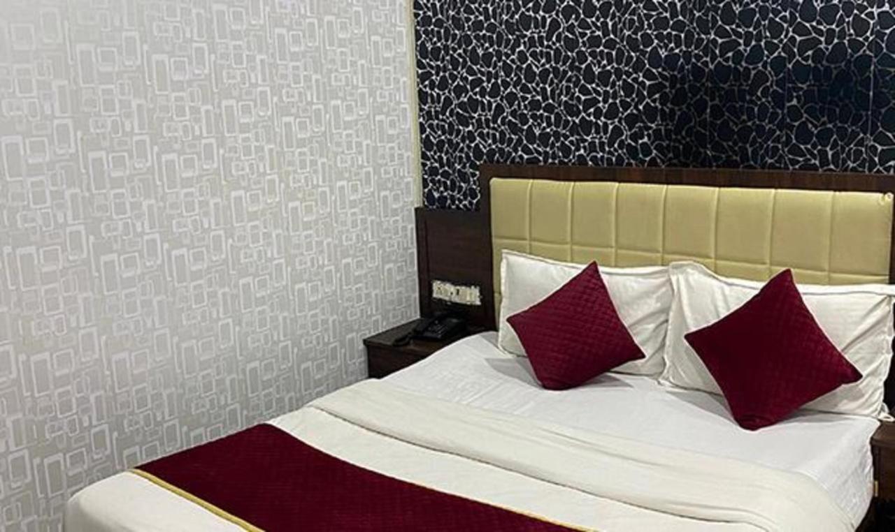 Fabexpress Ashirwad Residency Hotell Mumbai Exteriör bild